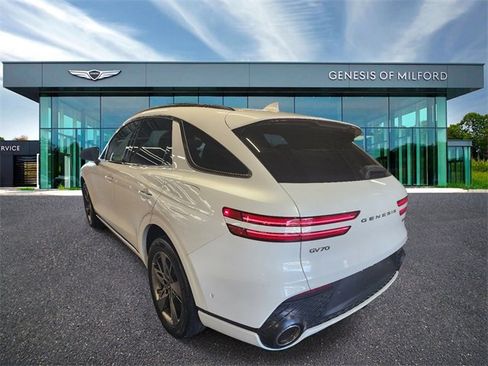 Used 2022 Genesis GV70 3.5T Sport w/ Sport Advanced Package image 8