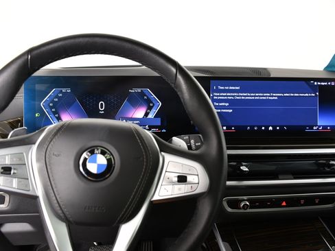 Used 2026 BMW X7 xDrive40i AWD/4WD image 16