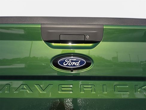 Used 2025 Ford Maverick XLT w/ Equipment Group 301A image 13