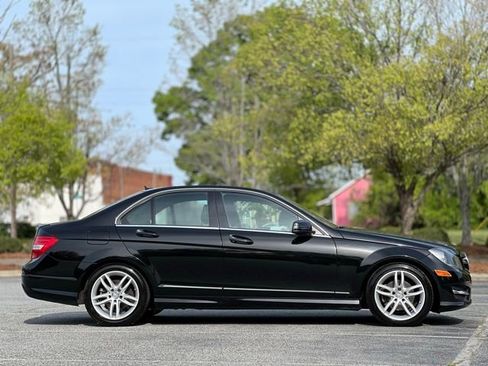 Used 2014 Mercedes-Benz C 250 Sedan image 4