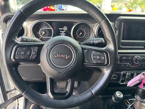 Used 2019 Jeep Wrangler Unlimited Sport S AWD/4WD image 13