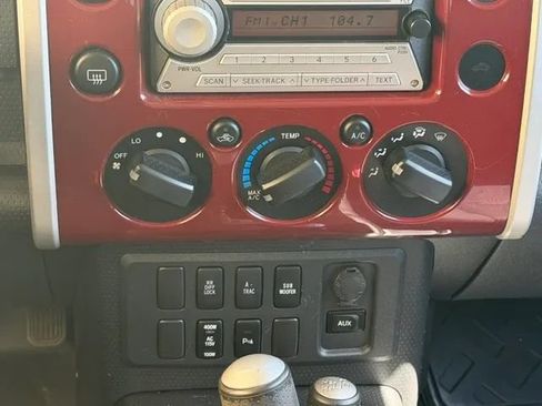 Used 2008 Toyota FJ Cruiser 4WD image 16