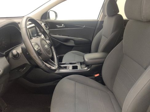 Used 2018 Kia Sorento AWD image 17