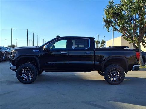 New 2026 GMC Sierra 1500 SLT image 26