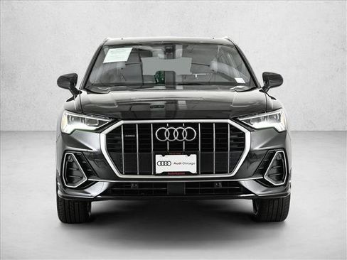Used 2021 Audi Q3 2.0T Premium Plus image 2