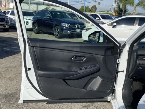 Used 2024 Nissan Sentra S FWD image 15