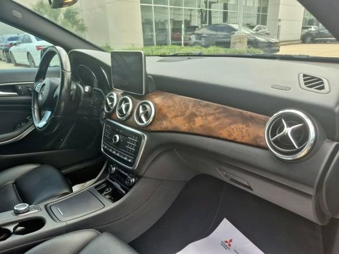 Used 2016 Mercedes-Benz GLA 250 4MATIC image 19