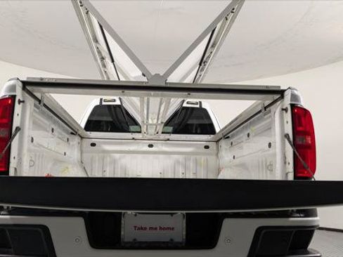 Used 2022 Chevrolet Colorado LT w/ Fleet Safety Package RWD image 17