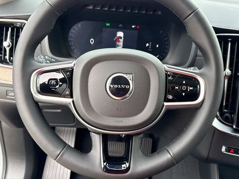 New 2026 Volvo XC90 B6 Plus w/ Protection Package Premier image 27