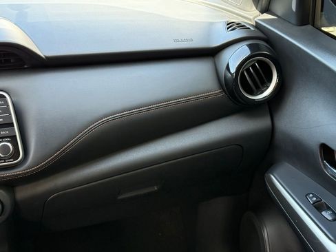 Used 2019 Nissan Kicks SR w/ SR Premium Package image 15