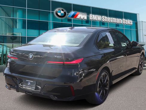 Certified 2023 BMW 740i 740i image 4