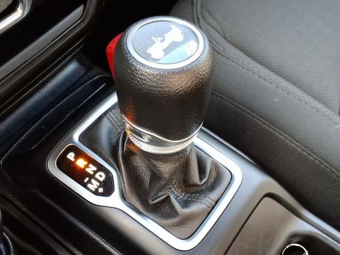 Used 2021 Jeep Wrangler Sport image 18