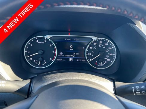 Used 2024 Nissan Sentra SR w/ SR Premium Package FWD image 37