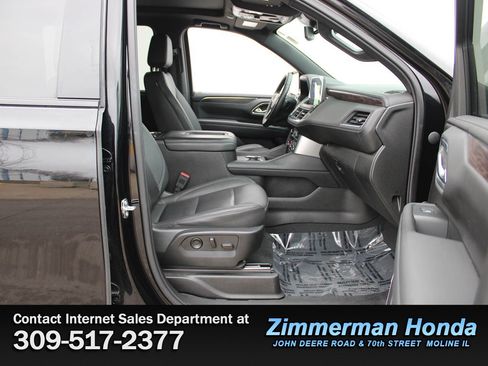 Used 2023 Chevrolet Suburban Z71 w/ Luxury Package image 22