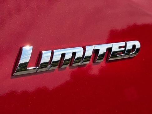 Used 2017 Toyota Tacoma Limited w/ Tow Package AWD/4WD image 20