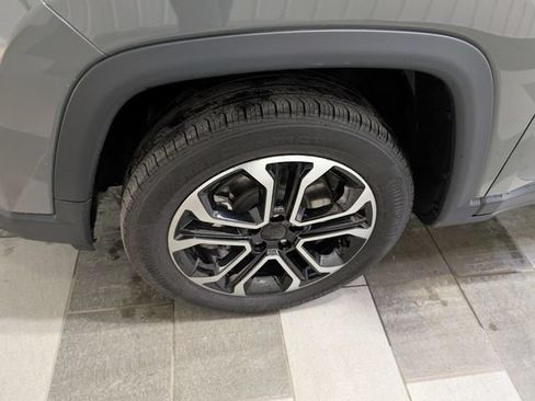 Used 2024 Jeep Compass Limited w/ Sun and Sound Group AWD/4WD image 7