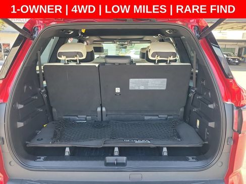 Used 2024 Toyota Sequoia Capstone AWD/4WD image 10