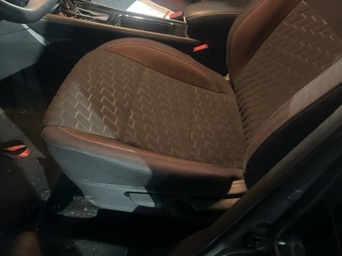 Used 2023 Nissan Kicks SR image 5