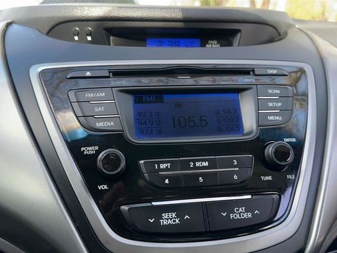 Used 2013 Hyundai Elantra GLS image 24