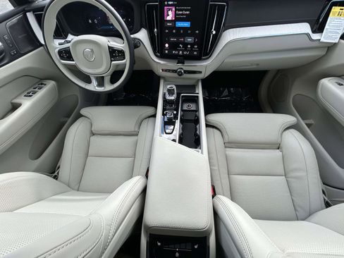 New 2026 Volvo XC60 B5 Ultra w/ Protection Package Premier image 13