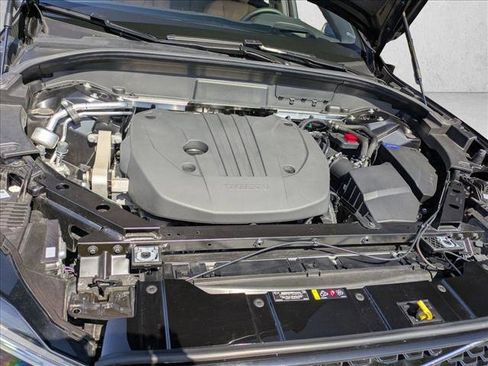 Used 2023 Volvo XC60 B5 Ultimate image 22