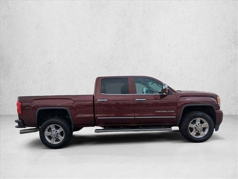 Used 2016 GMC Sierra 2500 Denali w/ Duramax Plus Package image 4