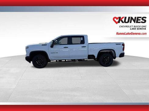 New 2026 Chevrolet Silverado 3500 LT image 9