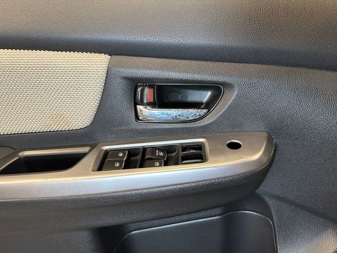 Used 2017 Subaru Crosstrek 2.0i Premium AWD/4WD image 17