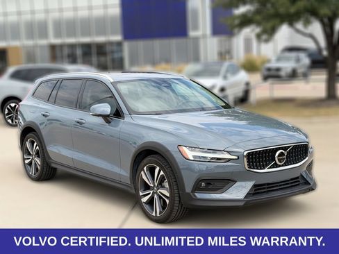 Certified 2024 Volvo V60 B5 Cross Country Plus w/ Protection Package Premier AWD/4WD image 7