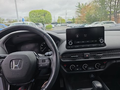 Used 2024 Honda HR-V Sport image 18