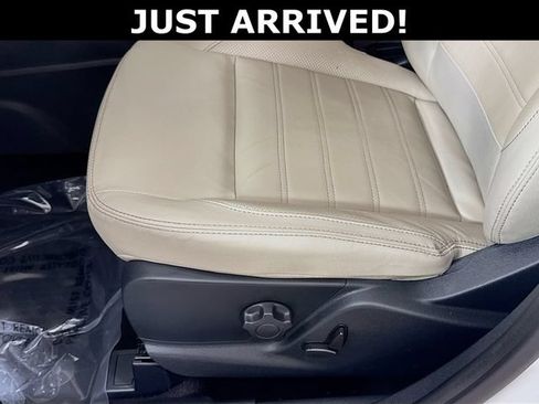 Used 2018 Ford EcoSport Titanium FWD image 33