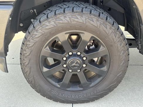 Used 2025 RAM 2500 Big Horn AWD/4WD image 4