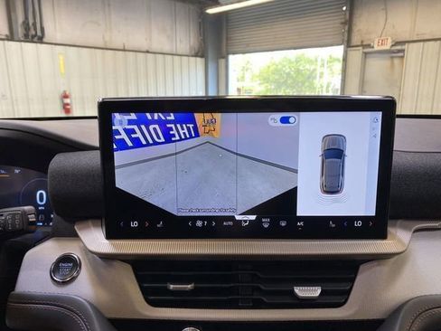 Used 2026 Ford Explorer Active RWD image 45