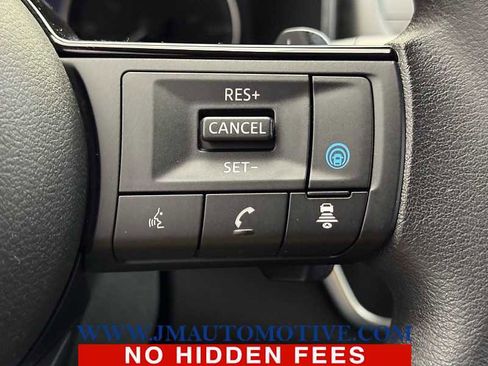 Used 2023 Nissan Rogue SV AWD/4WD image 39