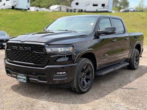 Used 2025 RAM 1500 Big Horn AWD/4WD image 1