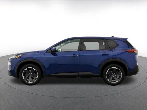 Used 2025 Nissan Rogue SV FWD image 4