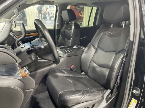 Used 2015 Cadillac Escalade ESV Premium image 21