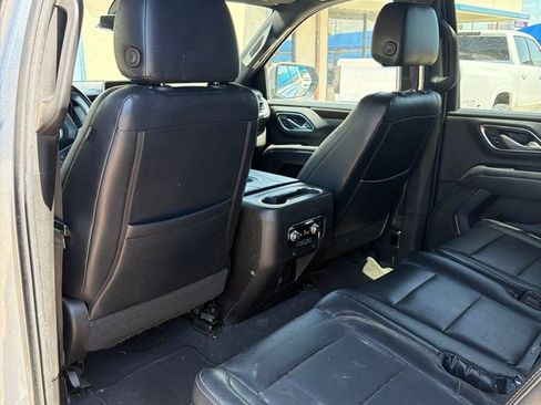 Used 2022 GMC Yukon XL SLE AWD/4WD image 5