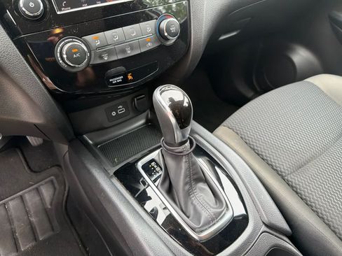 Used 2022 Nissan Rogue Sport S FWD image 23