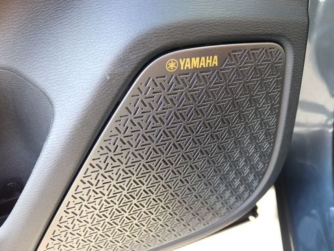 Used 2025 Mitsubishi Outlander SEL FWD image 11