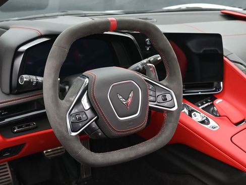 Used 2023 Chevrolet Corvette Stingray Premium Conv w/ Z51 Performance Package image 18