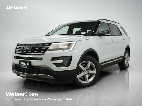 Used 2016 Ford Explorer XLT w/ Equipment Group 201A AWD/4WD image 1