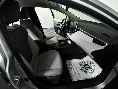 Used 2021 Toyota Corolla LE image 22