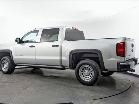 Used 2018 Chevrolet Silverado 1500 Custom w/ Custom Convenience Package RWD image 6