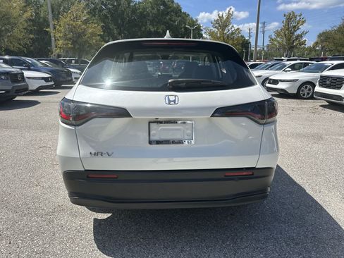 Used 2025 Honda HR-V LX image 5