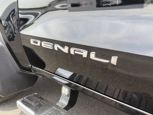 Used 2025 GMC Canyon Denali AWD/4WD image 30