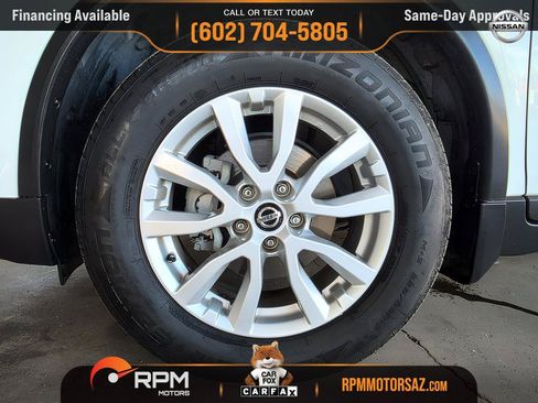 Used 2019 Nissan Rogue SV FWD image 28