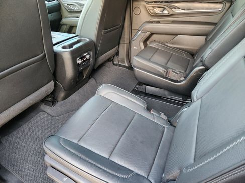 Used 2022 GMC Yukon XL Denali AWD/4WD image 25