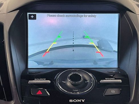 Used 2019 Ford Escape Titanium image 5