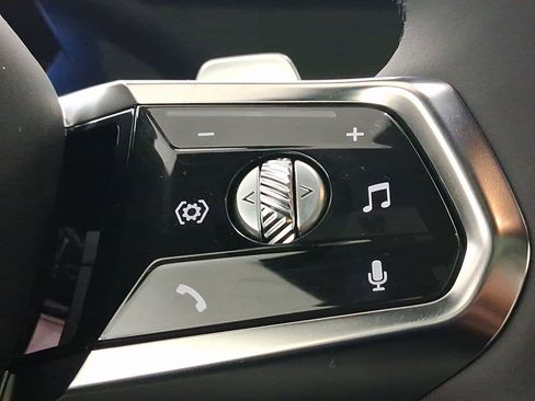 New 2026 BMW 740i xDrive w/ Premium Package AWD/4WD image 22